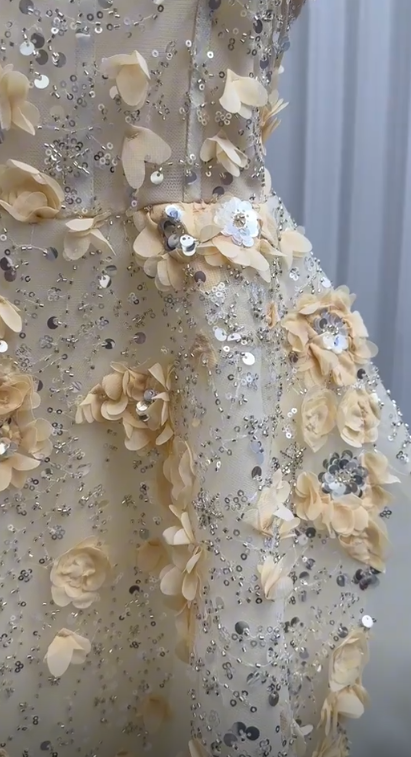 Chic Yellow Prom Dress Strapless A-Line Tulle Applique Long Evening Dress ED09072
