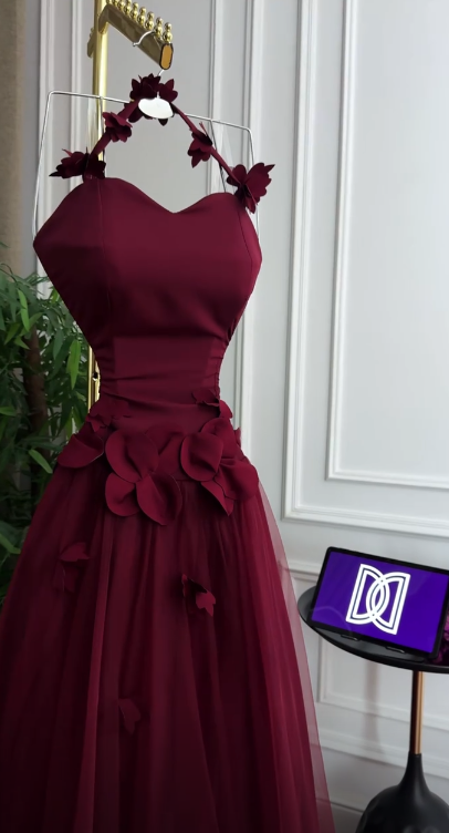 Chic Burgundy Prom Dress Halter A-Line Tulle Applique Long Evening Dress ED09076