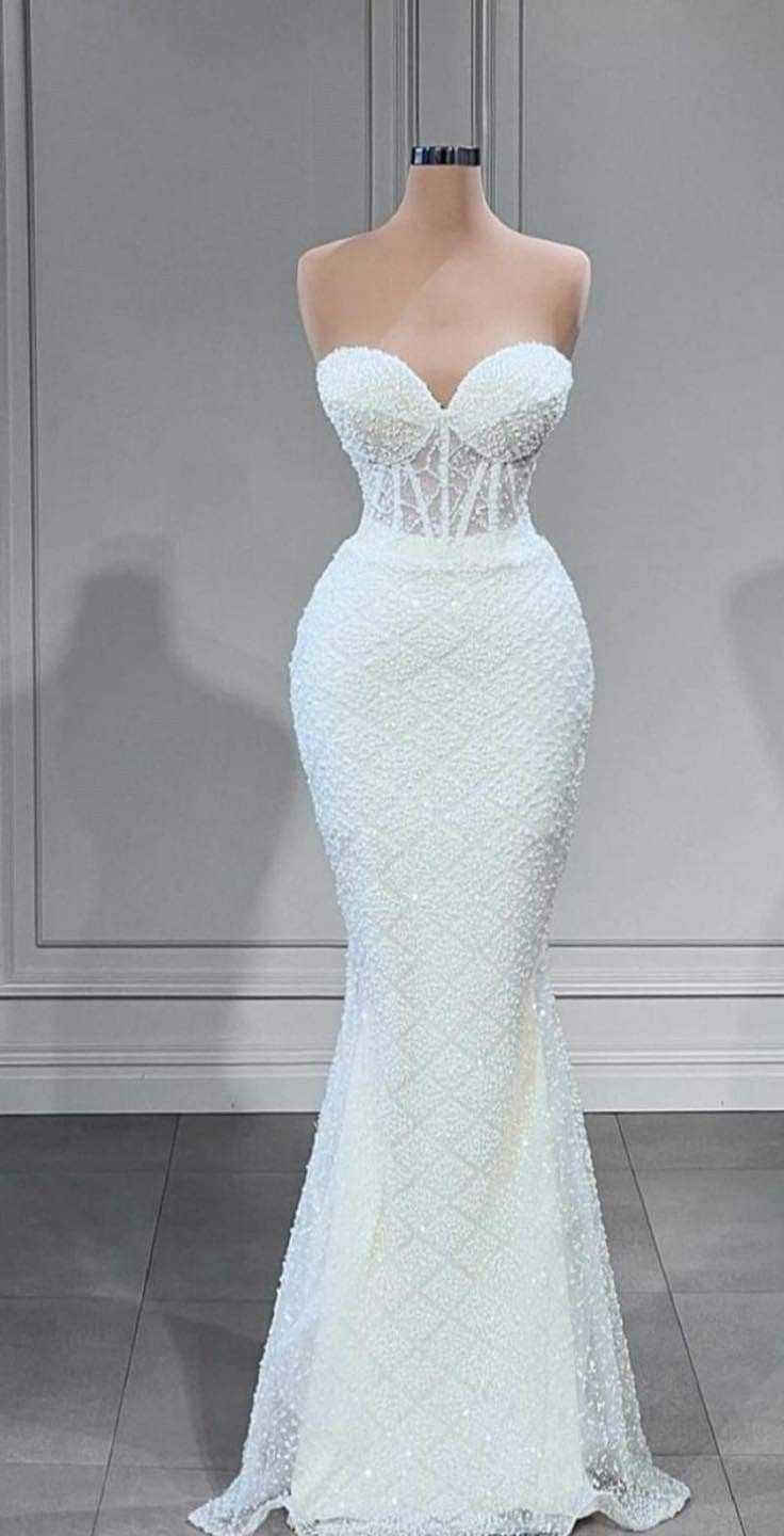 Einfaches Sweetheart Meerjungfrau Brautkleid aus weißem Tüll ED09106