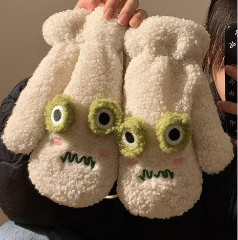Cute lamb plush mittens ED0910