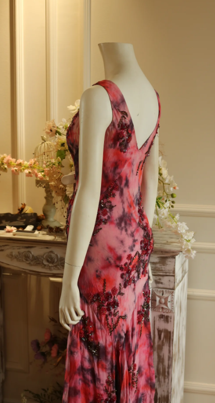 Elegantes rotes Ballkleid, Scheide, Perlenstickerei, langes Abendkleid, V-Ausschnitt, florales Chiffonkleid für Party ED09113