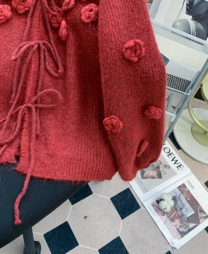Sanfter roter Cardigan-Pullover mit 3D-Blumen ED0914