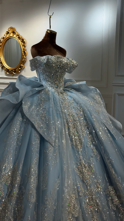 Gorgeous Off-shoulder Ball Gown Tulle Beaded Applique Quicneanera Dress Pale Blue Sweet 16 Dress ED09150