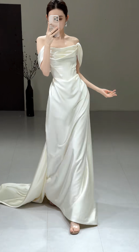 Gorgeous Off-shoulder Sheath Wedding Dress Satin Bridal Gown White Bridal Dress ED09226