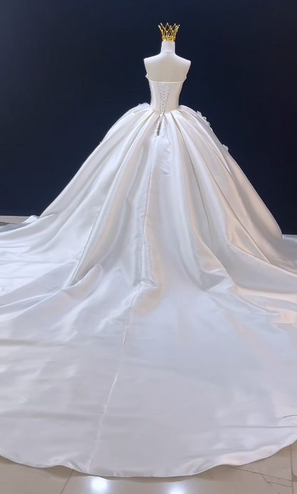 Gorgeous Strapless A-line Wedding Dress Satin Appliques Bridal Gown White Bridal Dress ED09229