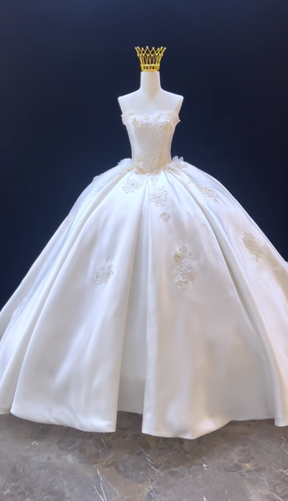 Gorgeous Strapless A-line Wedding Dress Satin Appliques Bridal Gown White Bridal Dress ED09229