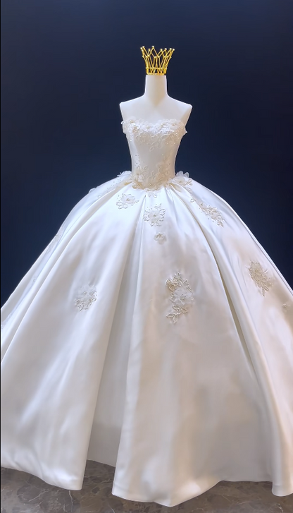 Gorgeous Strapless A-line Wedding Dress Satin Appliques Bridal Gown White Bridal Dress ED09229