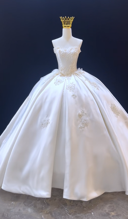 Gorgeous Strapless A-line Wedding Dress Satin Appliques Bridal Gown White Bridal Dress ED09229