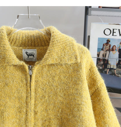 Warmer gelber Cardigan-Pullover mit doppeltem Reißverschluss und Revers ED0922