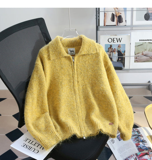 Warmer gelber Cardigan-Pullover mit doppeltem Reißverschluss und Revers ED0922