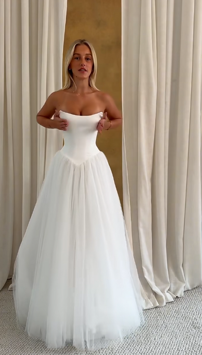 Magnifique Robe de Mariée Bustier Évasée en Tulle Robe de Mariée Blanche ED09233
