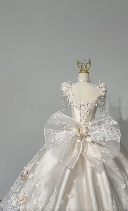 Modest Square Neck A-Line Wedding Dress Applique Satin Bridal Gown White Bridal Dress ED09235