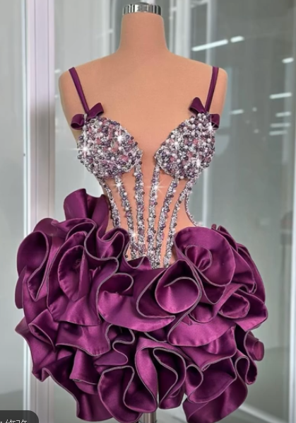 Mode Burgund Hoco Kleid Träger Bodycon Kurzes Ballkleid Ärmelloses Satin Tüll Geburtstags-Kleid ED09268