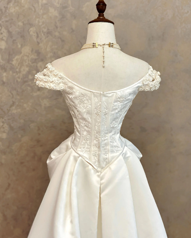 Timeless A-Line Off-shoulder Wedding Dress Satin Bridal Gown White Bridal Dress ED09269