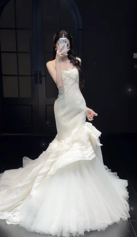 Timeless Mermaid Strapless Wedding Dress Tulle Bridal Gown White Bridal Dress ED09271