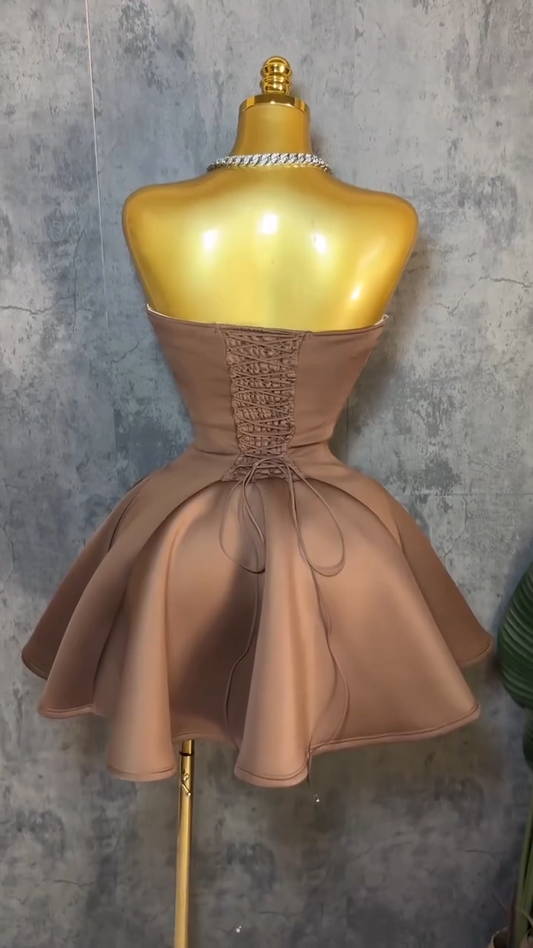 Fashion braunes Geburtstags-Kleid Trägerloses A-Linien-Kleid für Party Satin Hoco-Kleid ED09290
