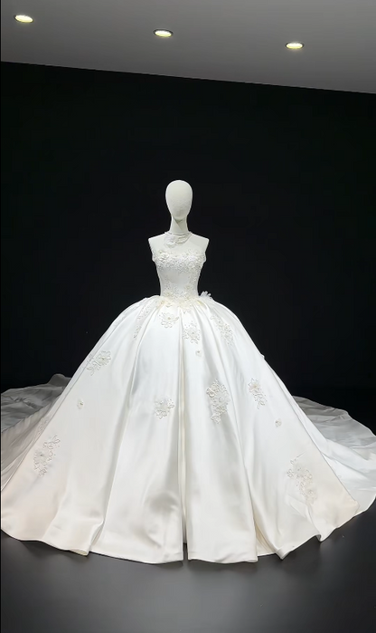 Wunderschönes weißes Hochzeitskleid trägerlos Satin Brautkleid A-Linie Brautkleid ED09327
