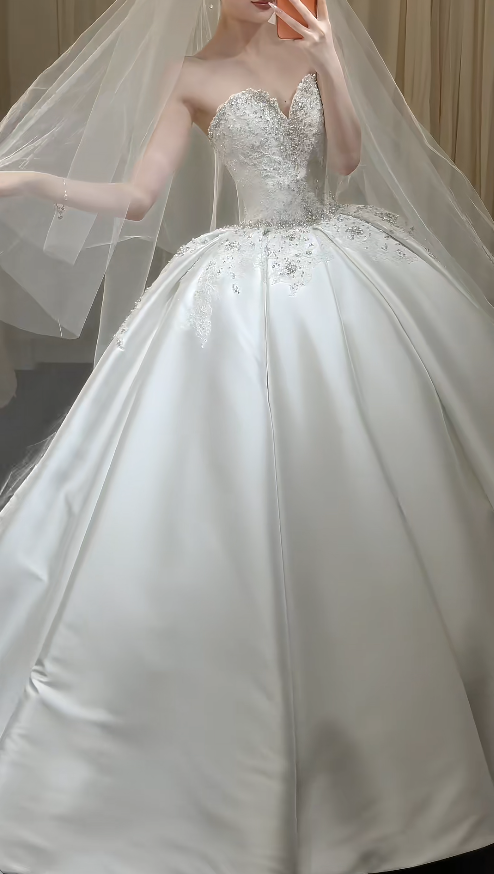 Gorgeous White Wedding Dress Sweetheart Satin Birdal Dress A-Line Bridal Gown ED09329