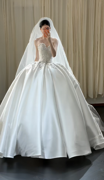 Gorgeous White Wedding Dress Sweetheart Satin Birdal Dress A-Line Bridal Gown ED09329