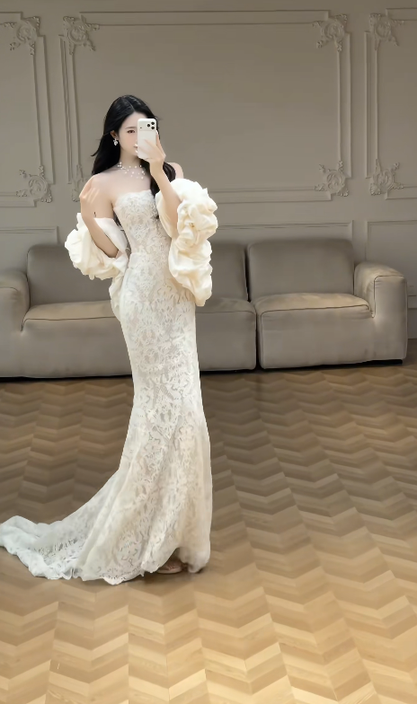 Gorgeous White Wedding Dress Sweetheart Lace Birdal Dress Mermaid Bridal Gown ED09332