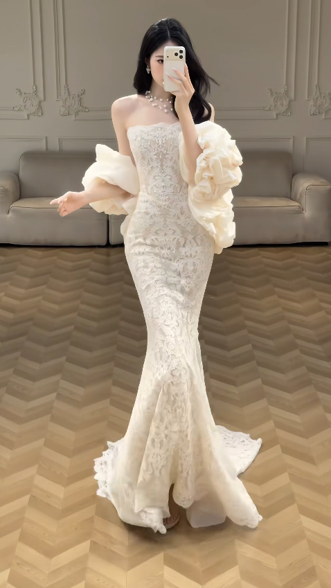 Gorgeous White Wedding Dress Sweetheart Lace Birdal Dress Mermaid Bridal Gown ED09332