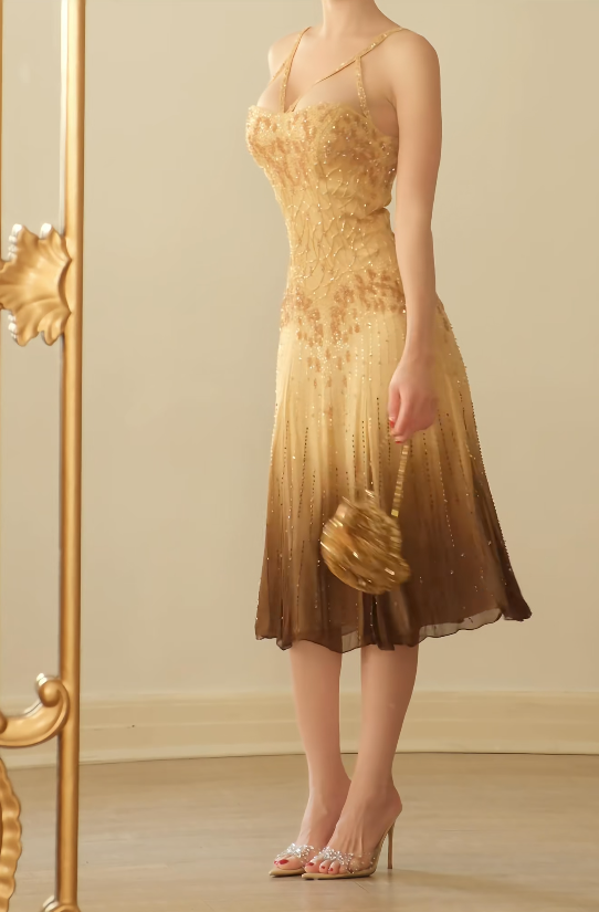 Elegantes gelbes Ballkleid Träger Scheide Chiffon Perlen Abendkleid ED09393