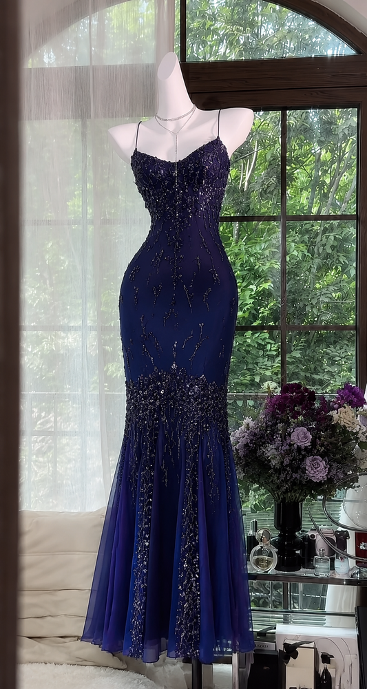 Elegantes marineblaues Ballkleid mit Trägern, figurbetont, Chiffon, Perlenbesatz, Abendkleid ED09395