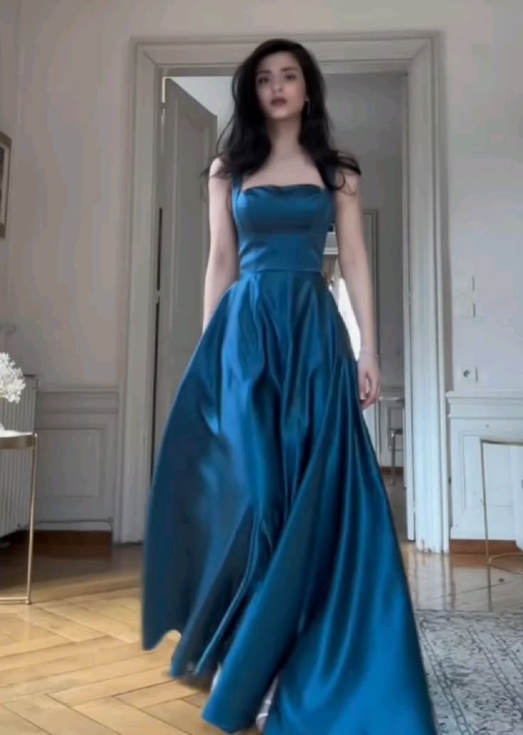 Robe de bal chic bleu paon dos nu coupe trapèze en satin robe de soirée ED09401