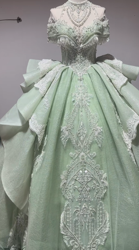 Fairy Green Ball Gown Quinceanera Dress Off-shoulder Tulle Sweet 16 Dress ED09405
