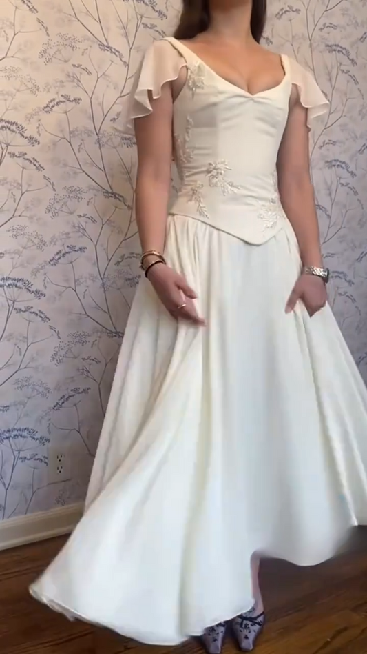 Simple White A-Line Wedding Dress Satin Bridal Gown Sleeveless V-neck Bridal Dress ED09408