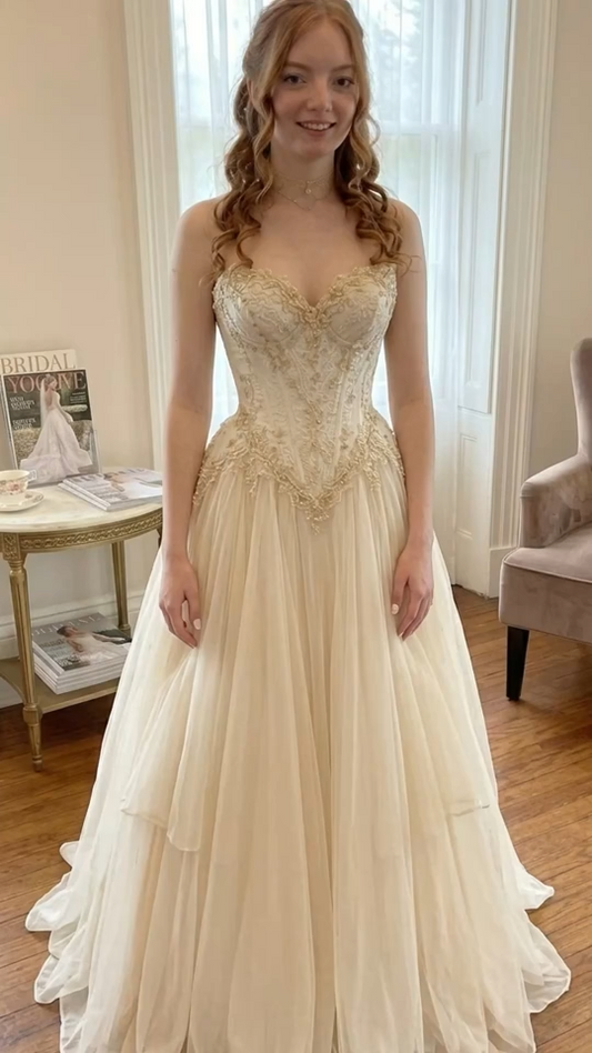 Simple Ivory A-Line Wedding Dress Tulle Bridal Gown Sleeveless Sweetheart Bridal Dress ED09409
