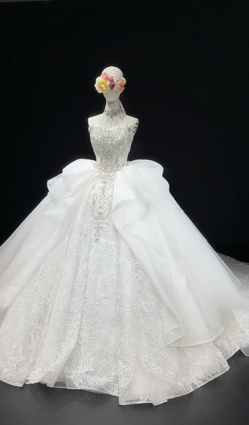 Simple White A-Line Wedding Dress Tulle Bridal Gown Sleeveless Strapless Bridal Dress ED09411