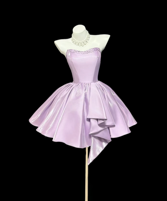 Süßes hellviolettes Hoco-Kleid, trägerloses A-Linien-Geburtstagskleid, Satinkleid für Party ED09423