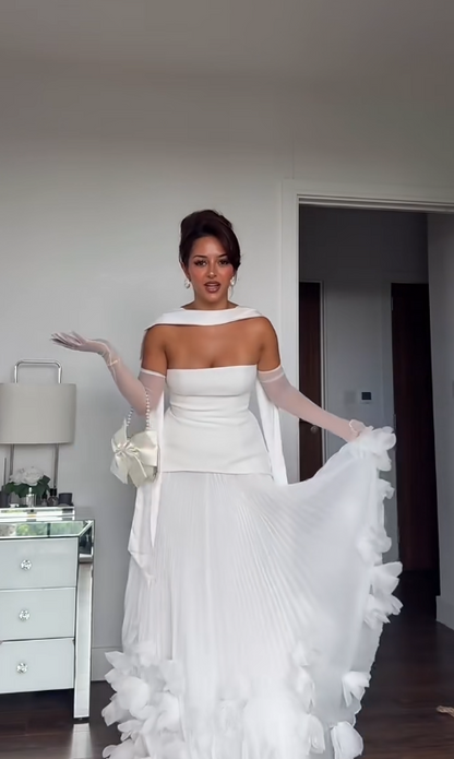 Elegant White Wedding Dress Strapless Bridal Gown Sheath Tulle Bridal Dress ED09501
