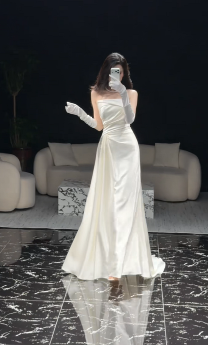 Elegant White Wedding Dress Strapless Bridal Gown Sheath Satin Bridal Dress ED09502