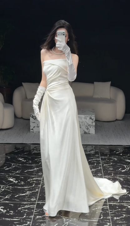 Elegant White Wedding Dress Strapless Bridal Gown Sheath Satin Bridal Dress ED09502