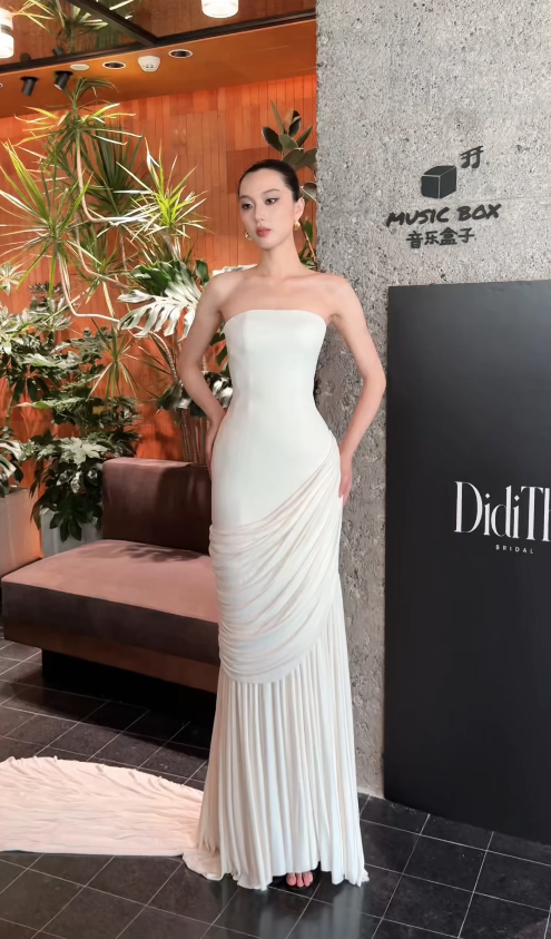 Elegant White Wedding Dress Straps Bridal Gown Sheath Satin Bridal Dress ED09503