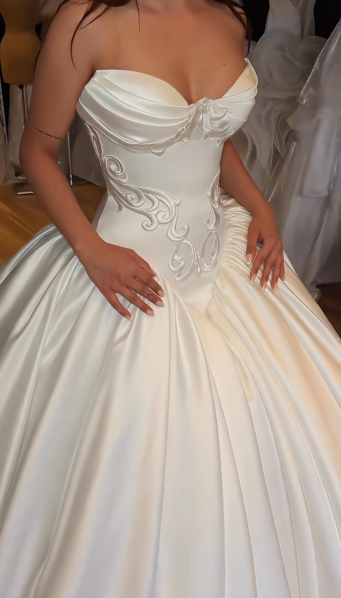 Elegant White Wedding Dress Sweetheart Bridal Gown A-Line Satin Bridal Dress ED09505