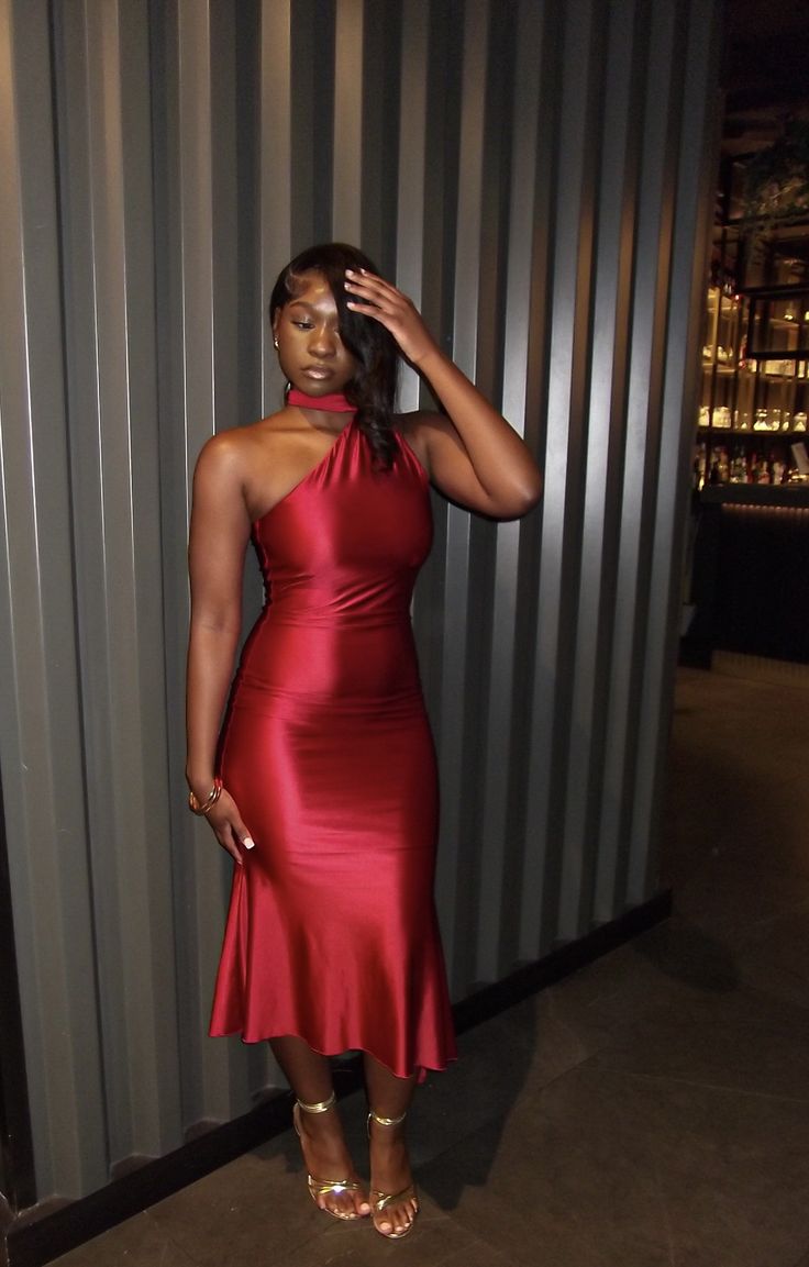 Chic Burgundy Prom Dress Halter Sheath Satin Long Evening Dress ED09519