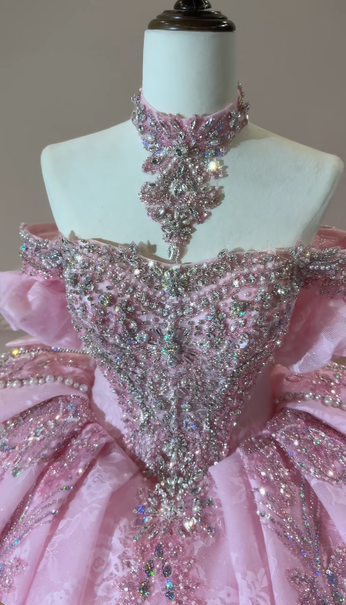 Gorgeous Off-shoulder Pink Quincenaera Dress Tulle Applique Ball Gown Sweet 16 Dress ED09549