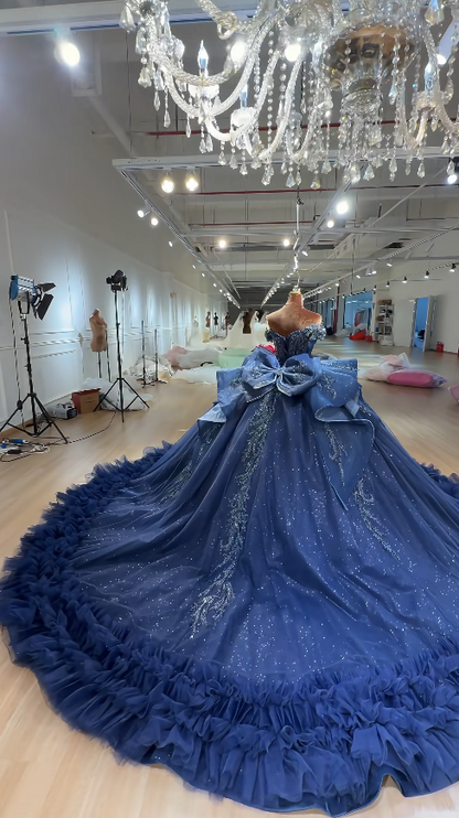 Magnifique Robe Quinceanera Bleue Épaules Dénudées, Robe de Bal en Tulle Appliqué, Robe de Soirée 16 Ans ED09550