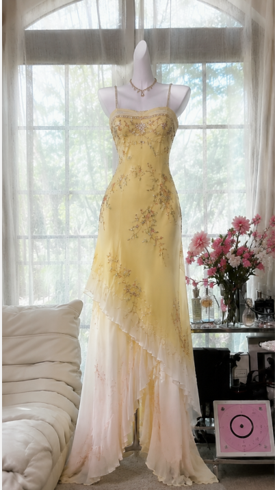 Chic Yellow Prom Dress Straps Sheath Beaded Chiffon Long Prom Dress ED09577