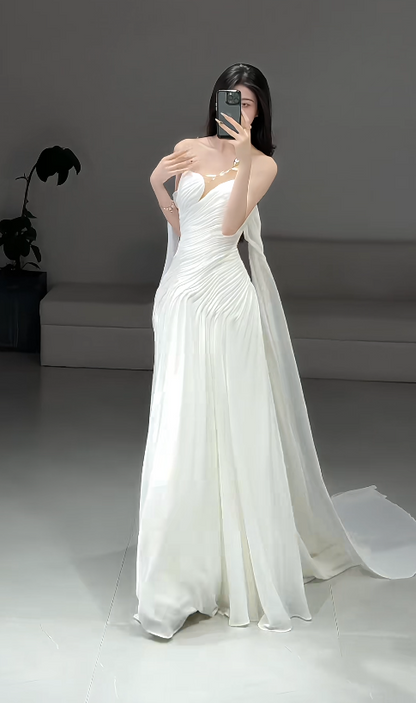 Robe de Mariée Fourreau sans Bretelles Intemporelle en Mousseline Blanche ED09595