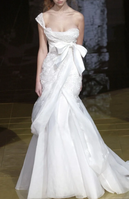 Timeless One-shoulder Sheath Tulle White Wedding Dress ED09598