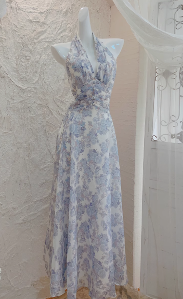 Französisches Neckholderkleid mit Blumendruck ED01467
