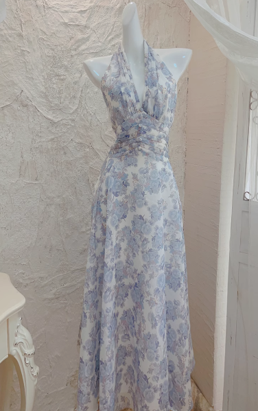 Französisches Neckholderkleid mit Blumendruck ED01467
