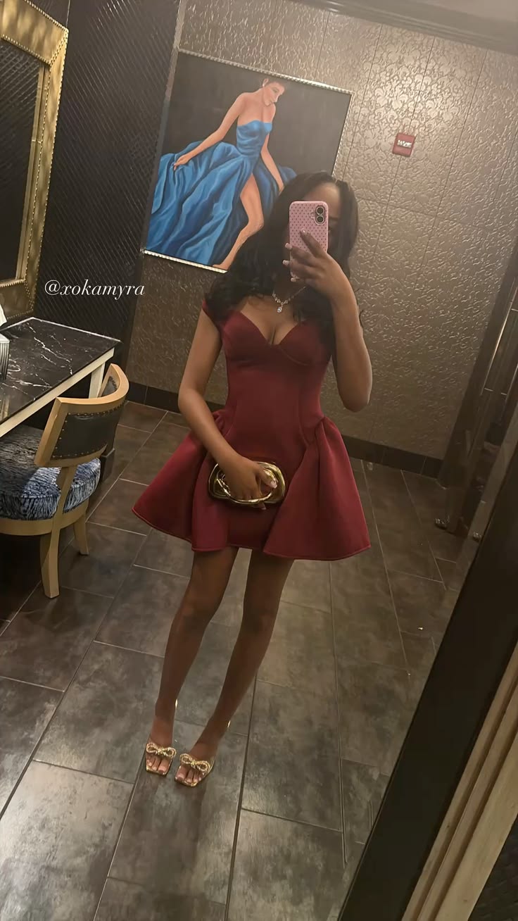 Robe de bal courte bordeaux sexy, robe de soirée trapèze en satin pour anniversaire ED09670