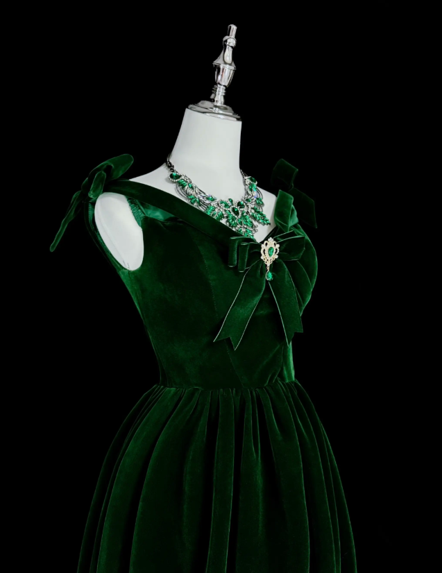 Fashion Dark Green Prom Dress V-neck A-Line Velvet Long Evening Dress ED09738