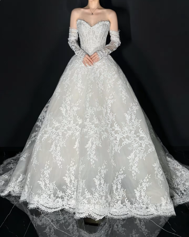 Chic White Bridal Gown A-line Lace Wedding Dress ED09754