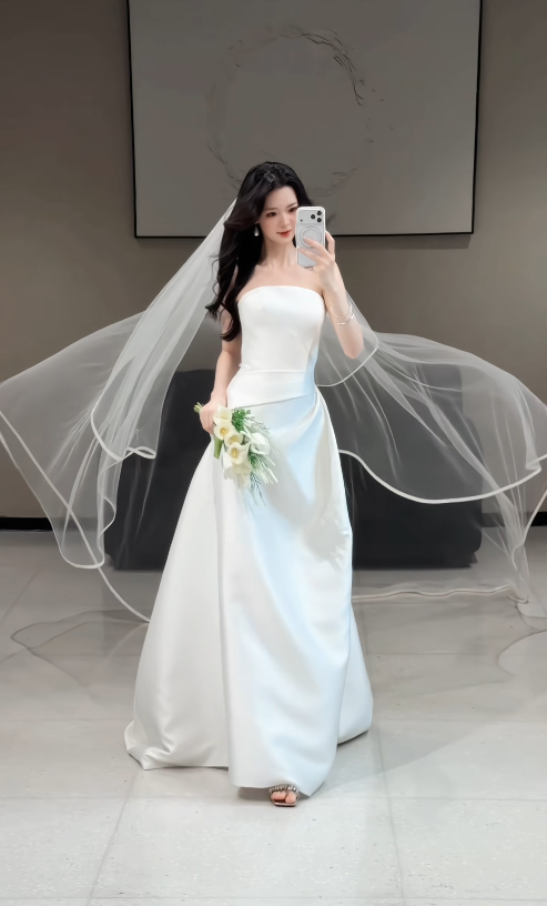Chic White Bridal Gown Sheath Satin Wedding Dress ED09755